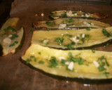 Foto del paso 3 de la receta: Calabacín al horno con ajo y perejil