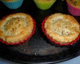 Foto del paso 9 de la receta: Pastelito relleno de pollo con semillas de sésamo