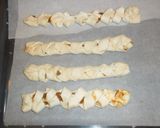 Foto del paso 3 de la receta: Trenzas de hojaldre con dulce de leche