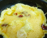 Foto del paso 2 de la receta: Tortilla francesa de chorizo