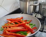 Foto del paso 8 de la receta: Pastel de pollo y verduras con hierbas frescas