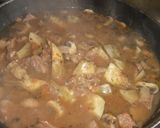Foto del paso 3 de la receta: Carne guisada con alcachofas al estilo griego