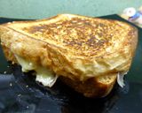 Foto del paso 3 de la receta: Sandwich a la plancha de jamón y queso