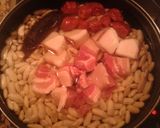 A picture of step 4 of Fabada with Chorizo.
