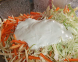Foto del paso 4 de la receta: Ensalada de repollo, manzana y zanahoria con salsa especial