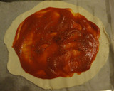 Foto del paso 1 de la receta: Pizza de bacon y ciruelas pasas