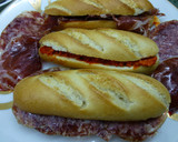 Foto del paso 1 de la receta: Pulguitas de jamón, salchichón y sobrasada