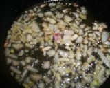 Foto del paso 1 de la receta: Tortilla marinera de sardinillas en aceite de oliva