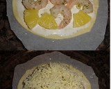 Foto del paso 3 de la receta: Mini pizza blanca tropical con langostinos
