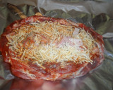 Foto del paso 2 de la receta: Aguja de cerdo rellena con queso y bacon