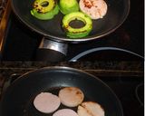 Foto del paso 3 de la receta: Ensalada especial con aguacate y mozzarella