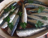 Foto del paso 6 de la receta: Sardinas horneadas con tomate y cebolla
