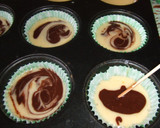 Foto del paso 4 de la receta: Magdalenas marmoladas de vainilla, almendras y chocolate
