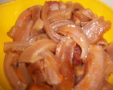Foto del paso 1 de la receta: Torreznos de cerdo cocidos en salsa al ajo aceite