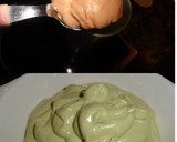 Foto del paso 4 de la receta: Dip de quesos y aguacate