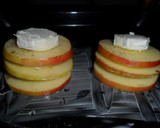 Foto del paso 2 de la receta: Mil hojas de manzanas y queso de cabra al horno