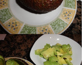 Foto del paso 1 de la receta: Aguacate relleno con queso camembert y surimi