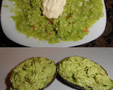 Foto del paso 3 de la receta: Aguacate relleno con queso camembert y surimi