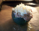 Foto del paso 6 de la receta: Calabacita rellena, gratinada con queso de Mahón