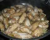 Foto del paso 2 de la receta: Alitas de pollo a la cola con patatas caramelizadas