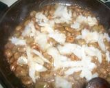 Foto del paso 3 de la receta: Revuelto de habitas frescas con bacalao