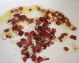 Foto del paso 4 de la receta Bucatini con queso feta marinado en aceite de oliva y pimienta rosa
