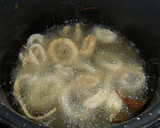 Foto del paso 3 de la receta: Calamares sobre nido de pajas