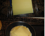 Foto del paso 3 de la receta: Tortilla de langostinos y cobertura de queso fundido