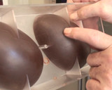 Foto del paso 5 de la receta: Huevos de chocolate para la Pascua