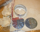 Foto del paso 3 de la receta: Rosetas de hojaldre rellenas de acelga