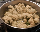 Foto del paso 2 de la receta: Coliflor con migas de bacalao