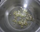 Foto del paso 1 de la receta: macarrones con pollo y tomate.