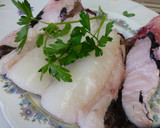 Foto del paso 1 de la receta: Cogote de merluza con cebolla