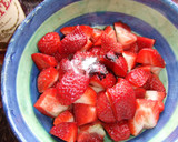Foto del paso 1 de la receta: Gazpacho de fresas al vino dulce