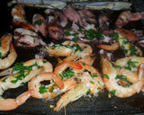 Foto del paso 6 de la receta: Mariscos a la plancha con salsa bearnesa