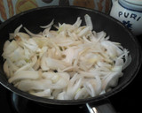 Foto del paso 1 de la receta: Lomo de atún con cebolla