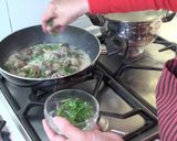 Foto del paso 4 de la receta: Alcachofas con almejas en salsa