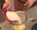 Foto del paso 3 de la receta: Buñuelos de bacalao crujientes
