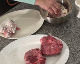 Foto del paso 1 de la receta: Carrilleras de cerdo guisadas al vino tinto