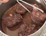 Foto del paso 7 de la receta: Carrilleras de cerdo guisadas al vino tinto