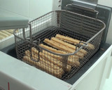 Foto del paso 7 de la receta: Churros bañados en chocolate