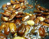 Foto del paso 1 de la receta: Almendras garrapiñadas con chocolate