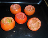 Foto del paso 1 de la receta: Tomates asados con pétalos crujientes