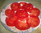 Foto del paso 1 de la receta: Carpaccio de tomate y anchoas al parmesano