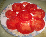 Foto del paso 1 de la receta: Carpaccio de tomate y anchoas al parmesano