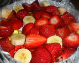 Foto del paso 4 de la receta: Torta de yogurt helado con gelatina y frutas rojas