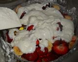 Foto del paso 6 de la receta: Torta de yogurt helado con gelatina y frutas rojas