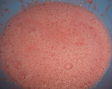 Foto del paso 2 de la receta: Helado casero de fresas con nata y yogur
