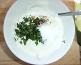 Foto del paso 4 de la receta: Fresas y melón con crema de yogurt griego a la menta