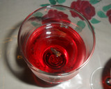 Foto del paso 2 de la receta: Cup de vino rosado